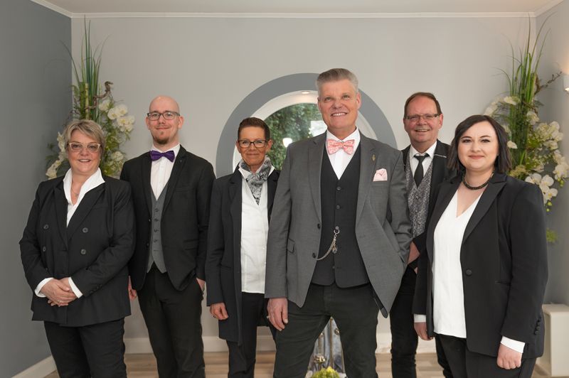 Bestattungen Vialdie Bremen Grawe Team Garten